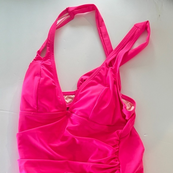 Cupshe Women's Release Happiness Ruched Cross Back One Piece Swimsuit Medium NWT - Picture 5 of 9